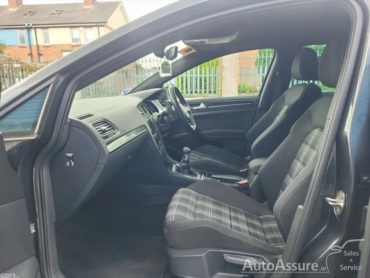 Volkswagen Golf Hatchback, Diesel, 2016, Grey