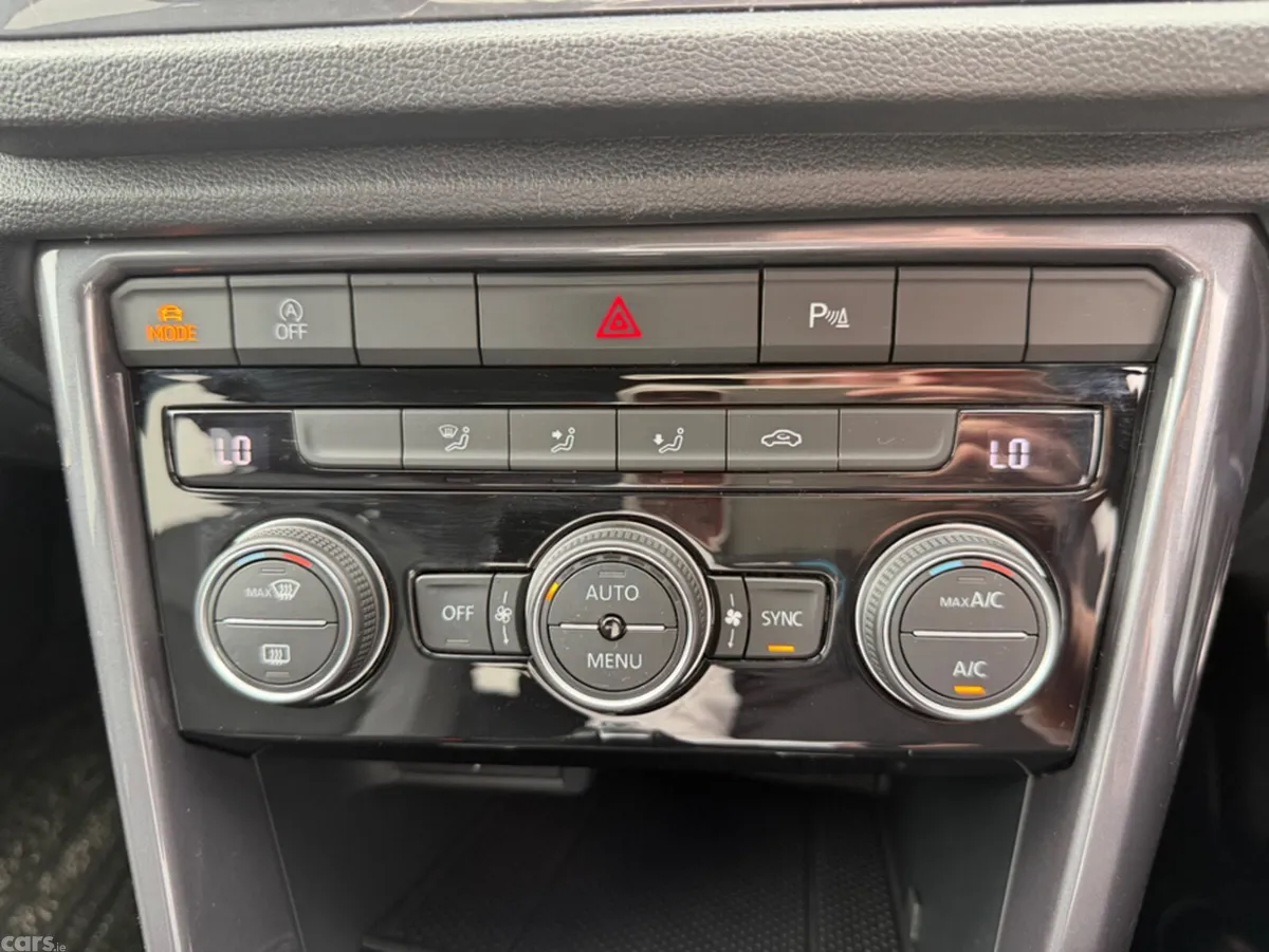 Volkswagen T-Roc SUV, Diesel, 2021, White