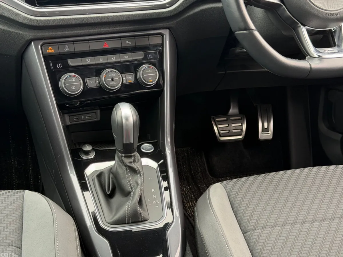 Volkswagen T-Roc SUV, Diesel, 2021, White