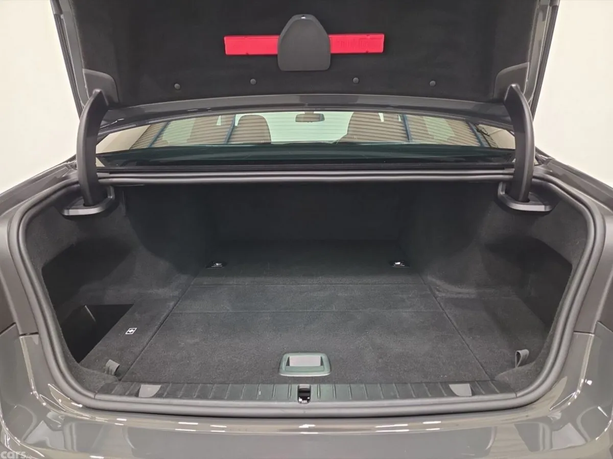 BMW 7-Series Saloon, Petrol Plug-in Hybrid, 2023, Grey