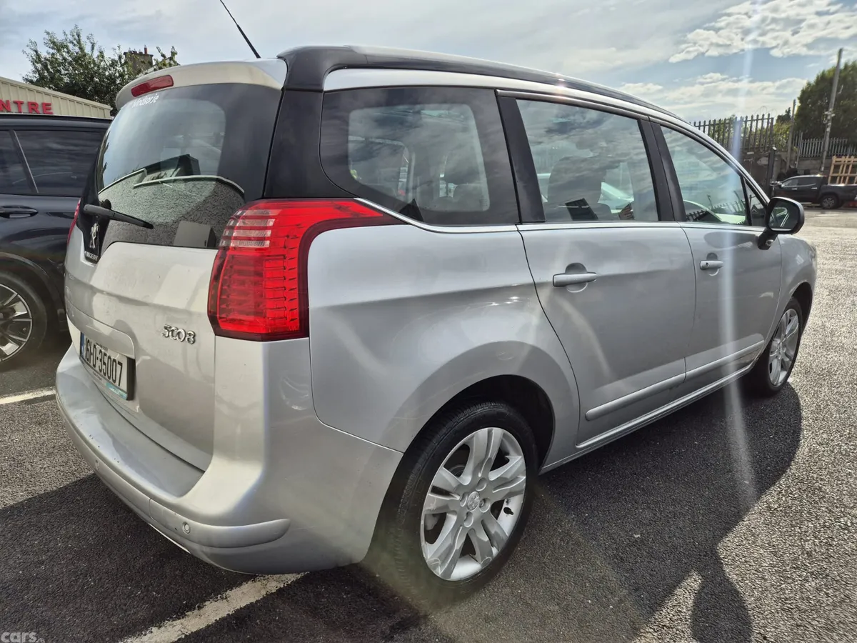 Peugeot 5008 MPV, Diesel, 2016, Grey