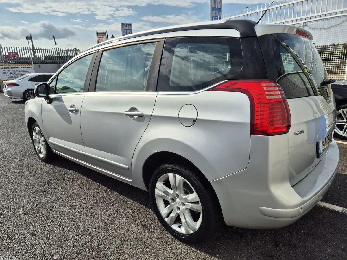 Peugeot 5008 MPV, Diesel, 2016, Grey