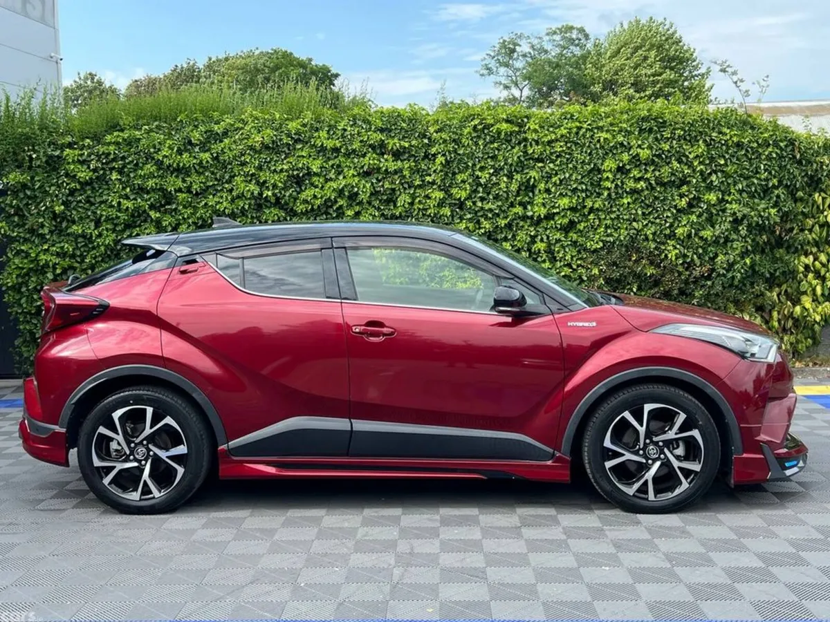 Toyota C-HR SUV, Petrol Hybrid, 2019, Red