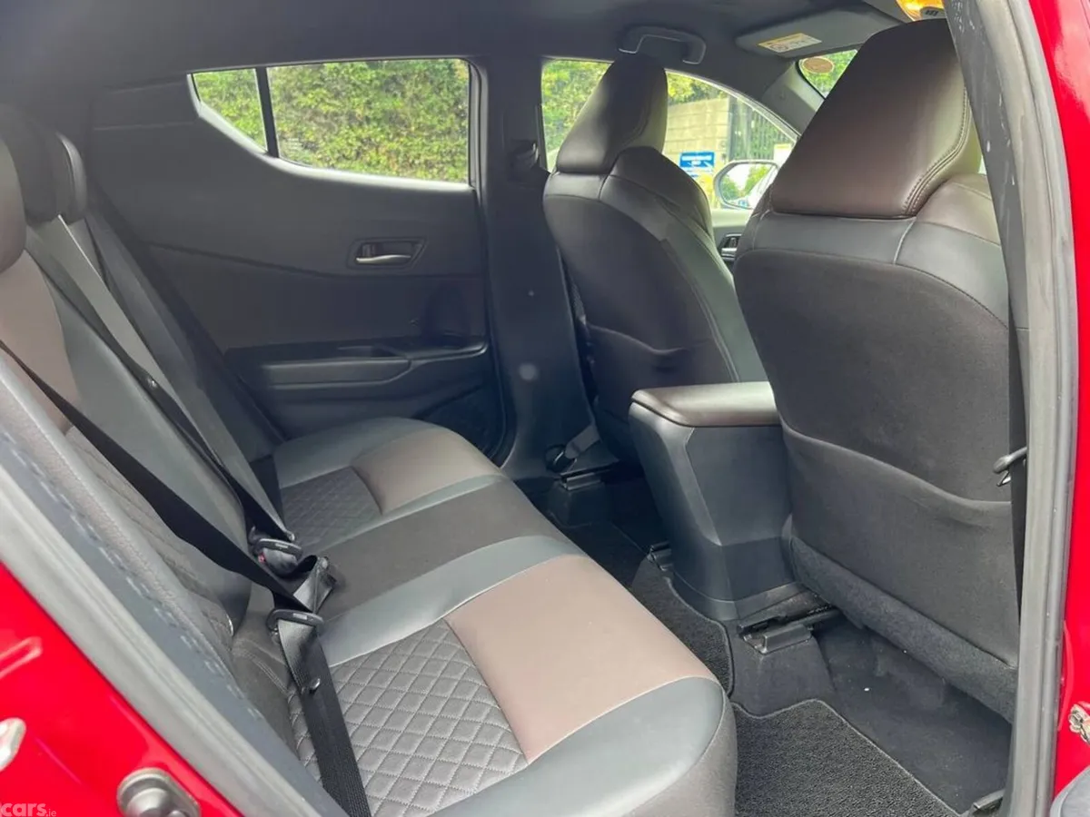 Toyota C-HR SUV, Petrol Hybrid, 2019, Red
