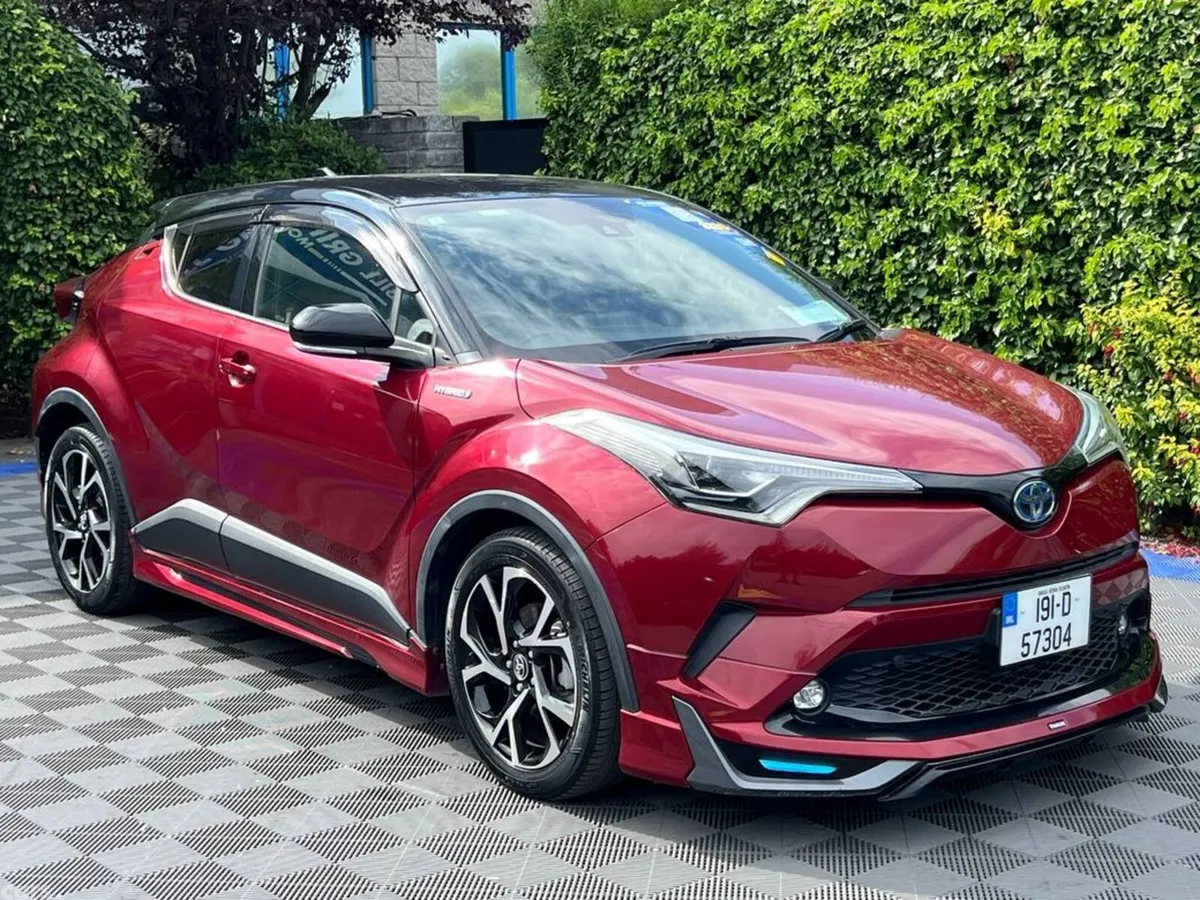 Toyota C-HR SUV, Petrol Hybrid, 2019, Red