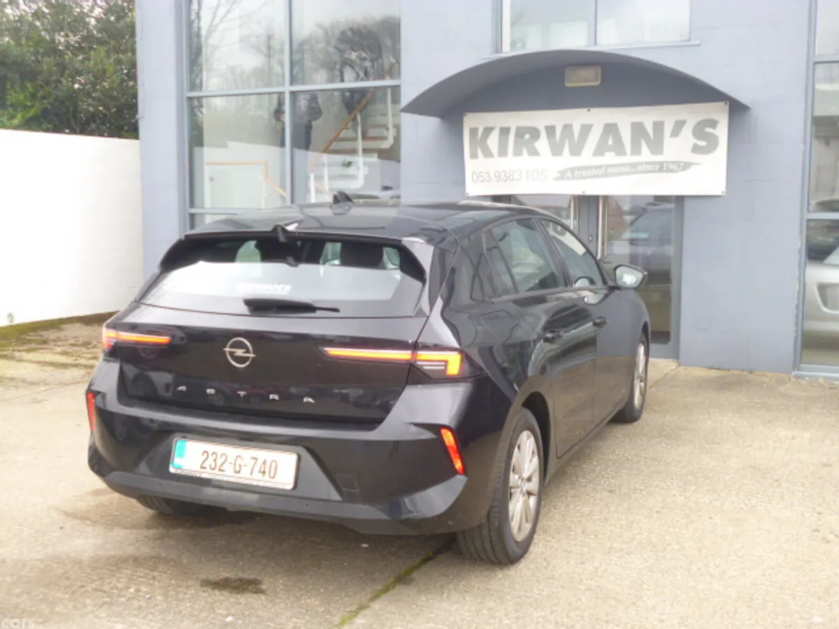 Opel Astra Hatchback, Petrol, 2023, Black
