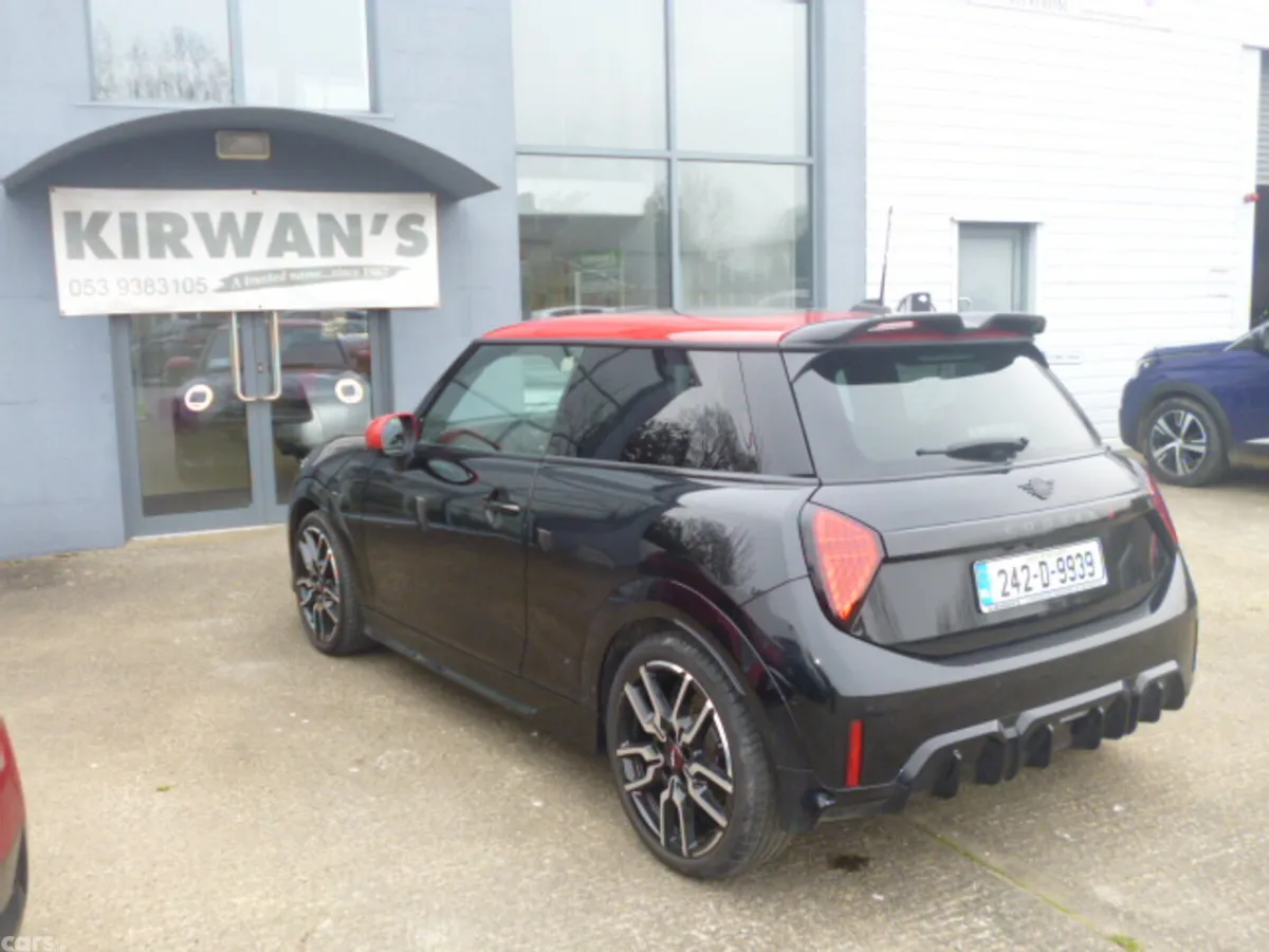 Mini Cooper Hatchback, Petrol, 2024, Black