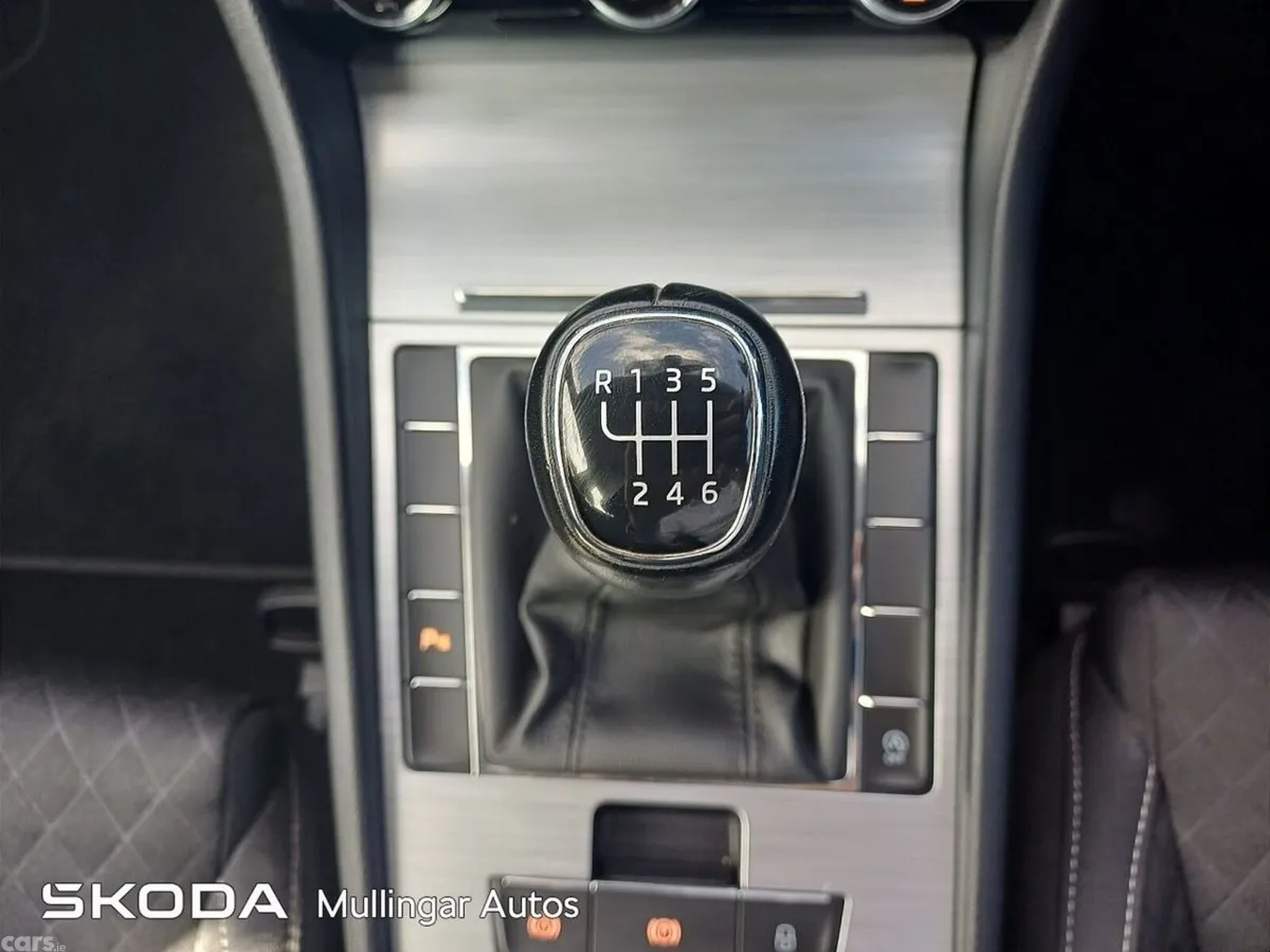 Skoda Superb Saloon, Diesel, 2023, Grey