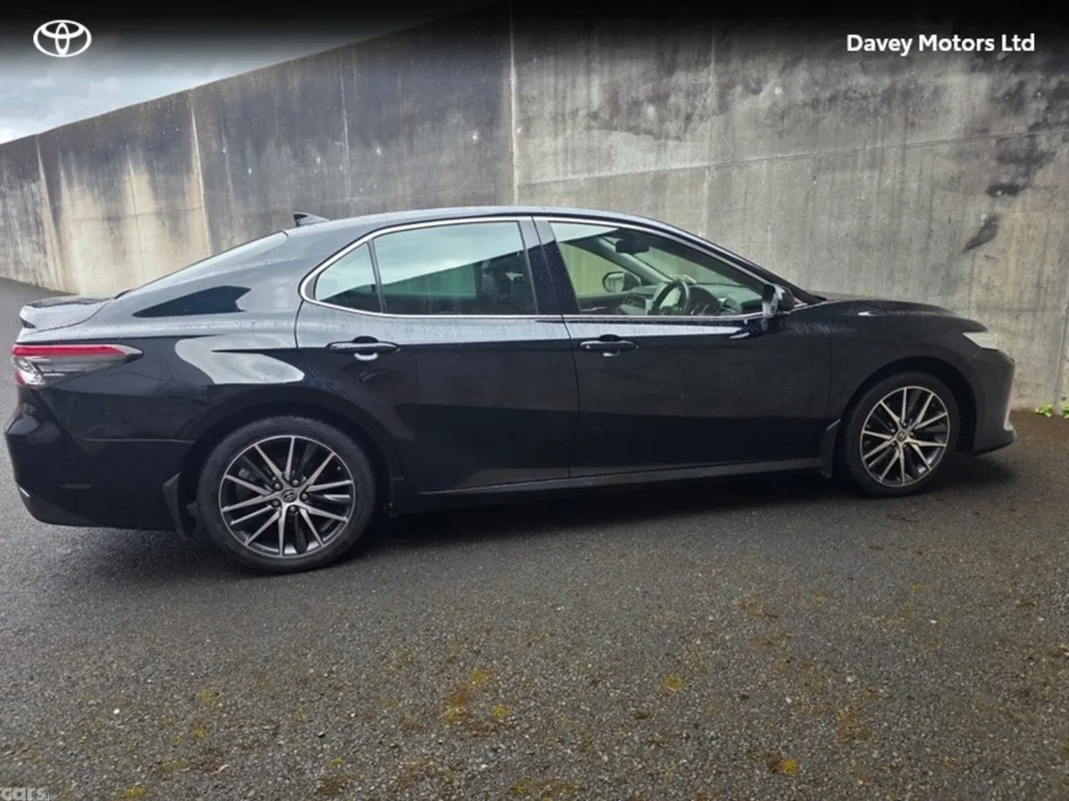 Toyota Camry Saloon, Petrol Hybrid, 2023, Black