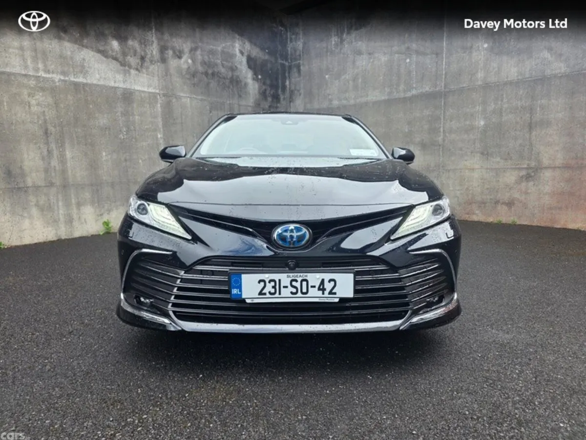Toyota Camry Saloon, Petrol Hybrid, 2023, Black