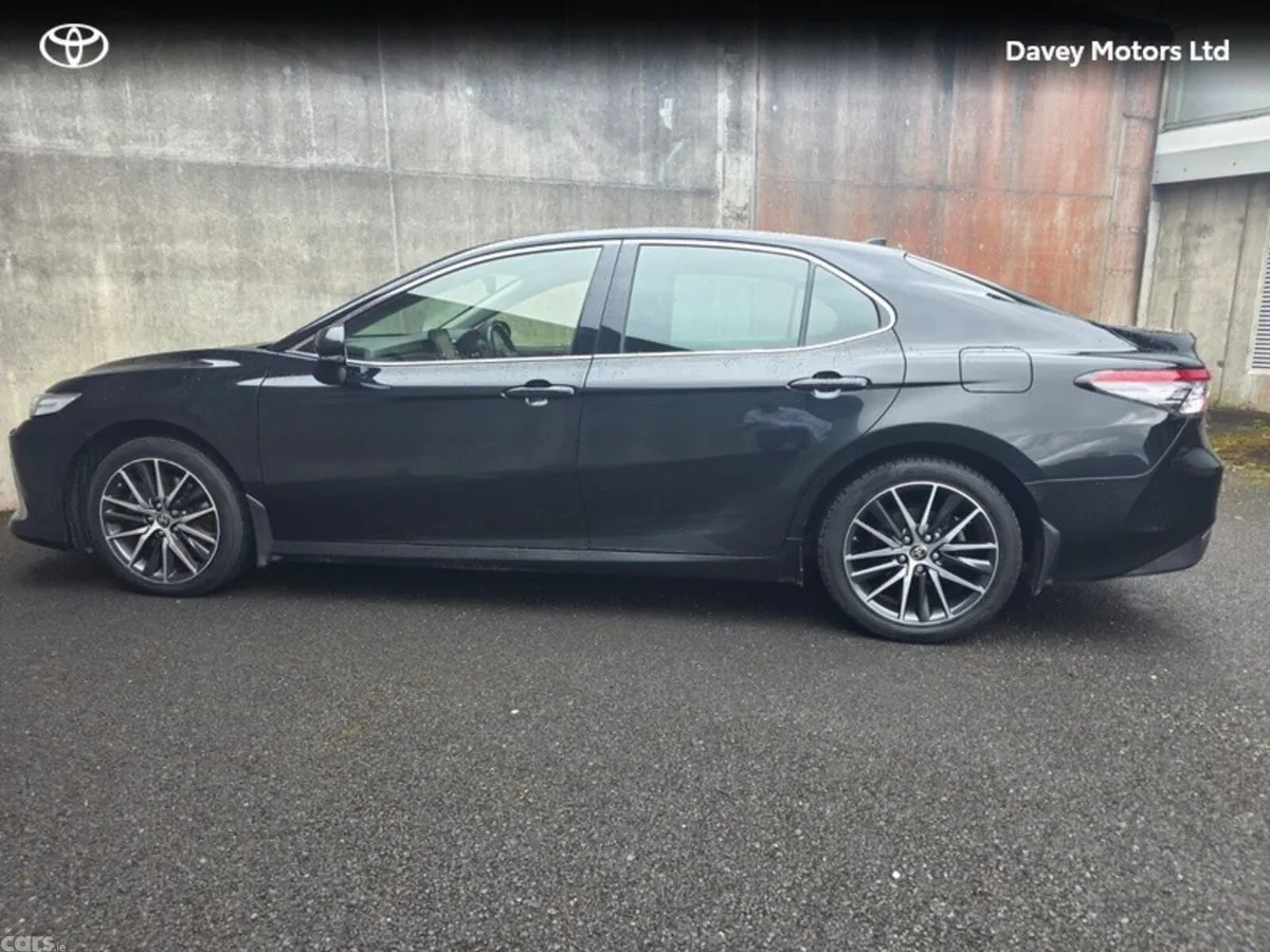 Toyota Camry Saloon, Petrol Hybrid, 2023, Black