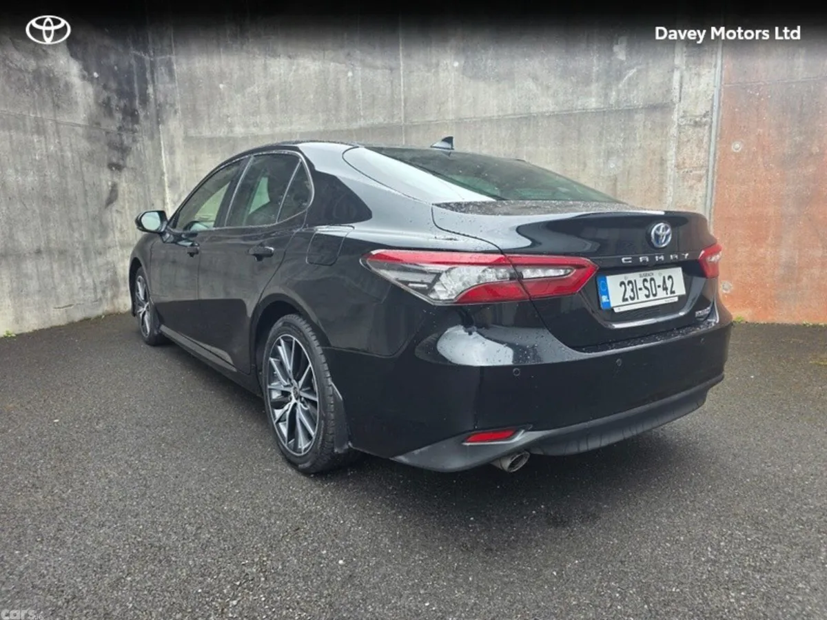 Toyota Camry Saloon, Petrol Hybrid, 2023, Black