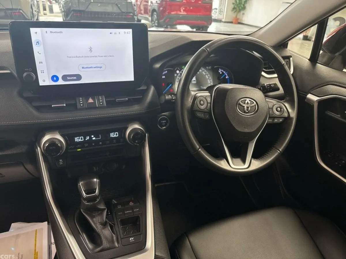 Toyota RAV4 SUV, Petrol Hybrid, 2023, Red