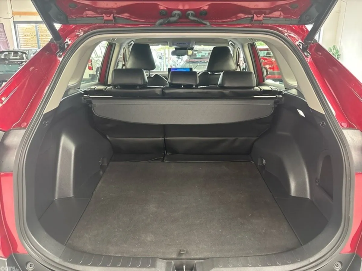 Toyota RAV4 SUV, Petrol Hybrid, 2023, Red