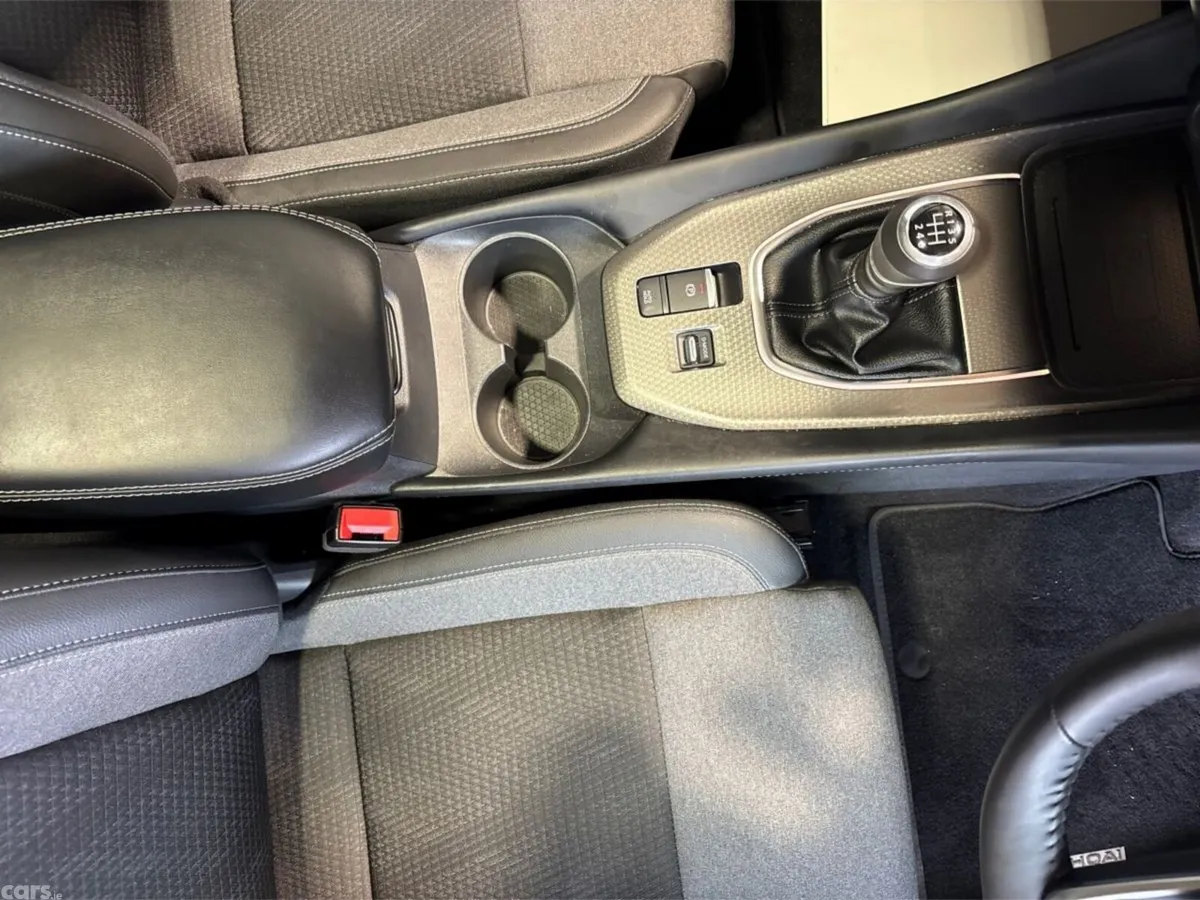 Nissan Qashqai MPV, Petrol, 2026, White