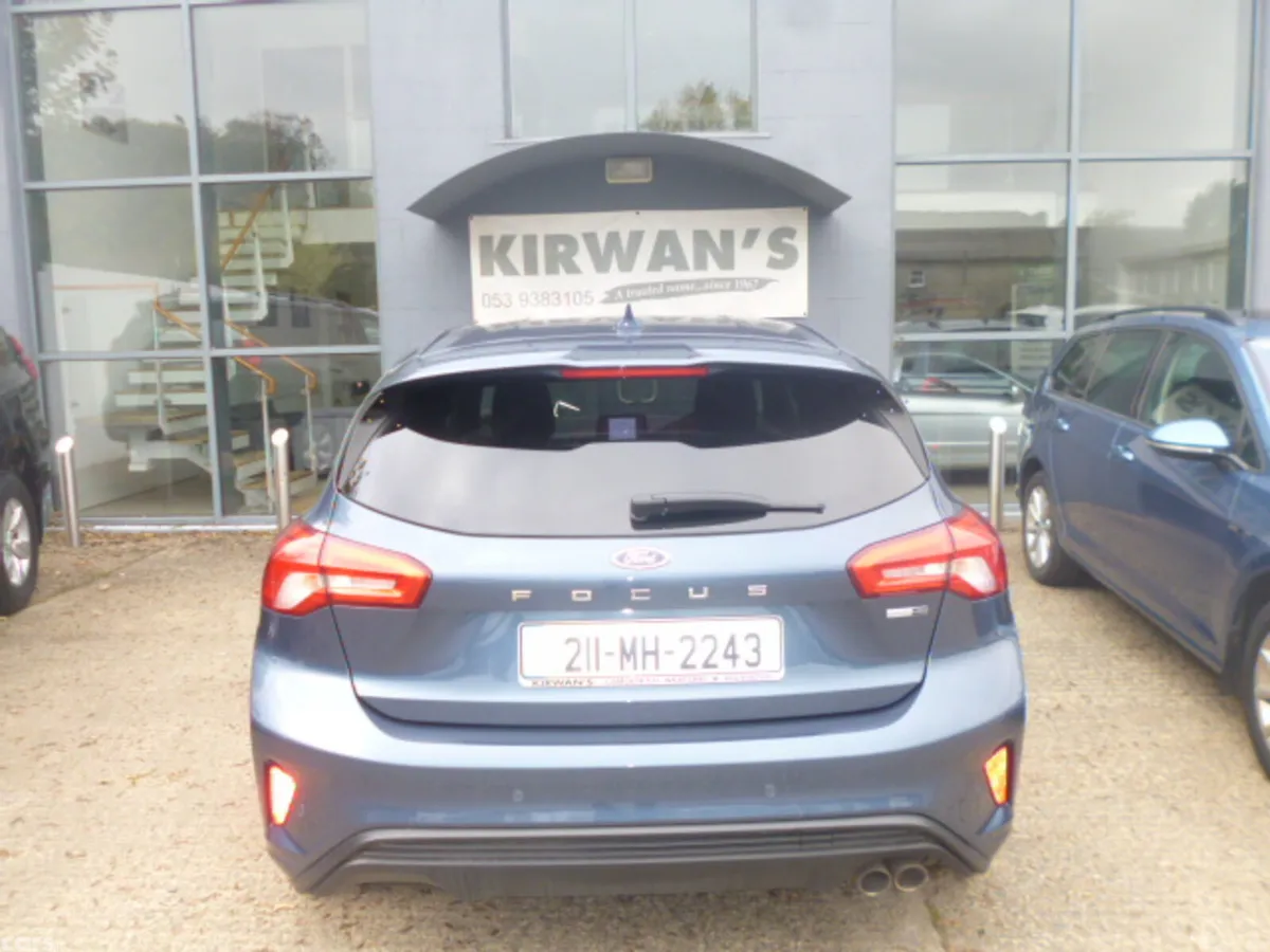 Ford Focus Hatchback, Petrol Hybrid, 2021, Blue