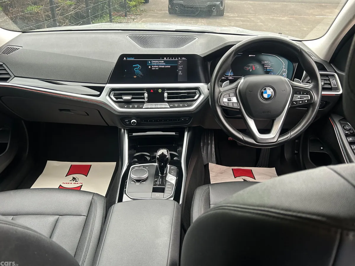 BMW 3-Series Saloon, Petrol Hybrid, 2019, Silver
