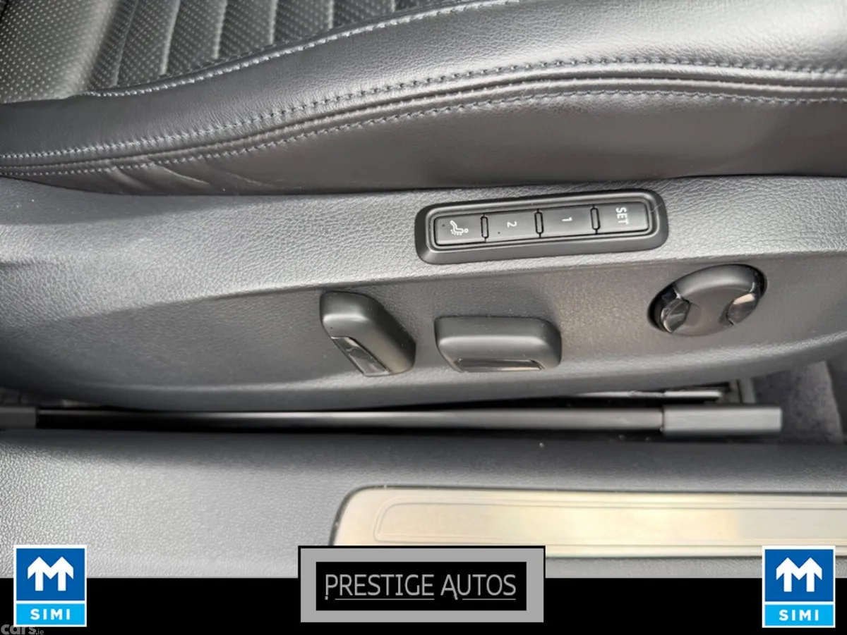 Volkswagen Passat Estate, Petrol, 2016, Blue