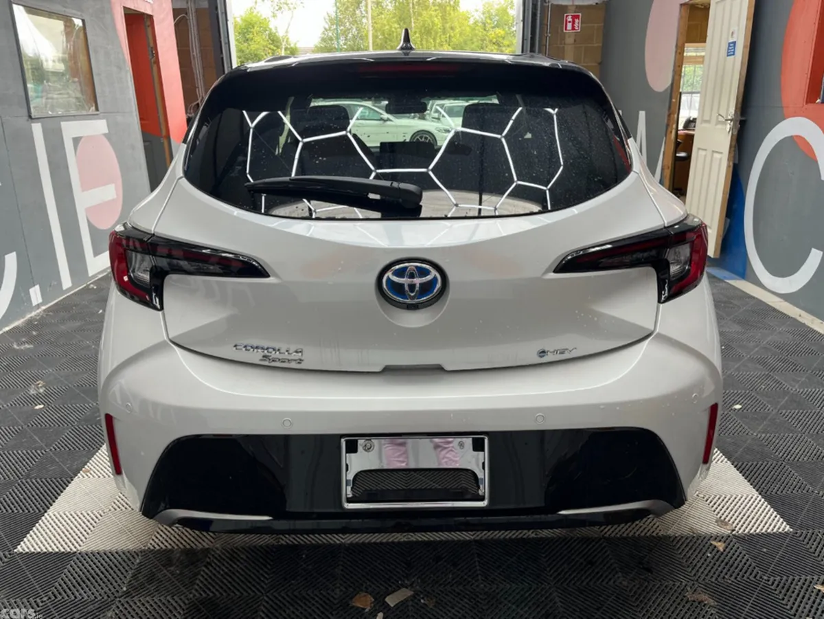 Toyota Corolla Hatchback, Petrol Hybrid, 2025, White