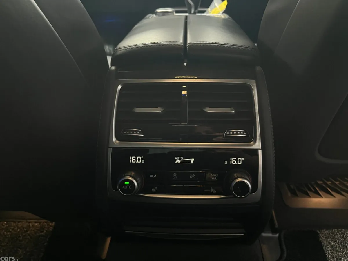 BMW 7-Series Saloon, Petrol Plug-in Hybrid, 2016, Grey
