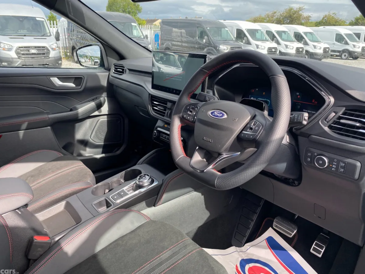 Ford Kuga SUV, Petrol Plug-in Hybrid, 2026, Blue