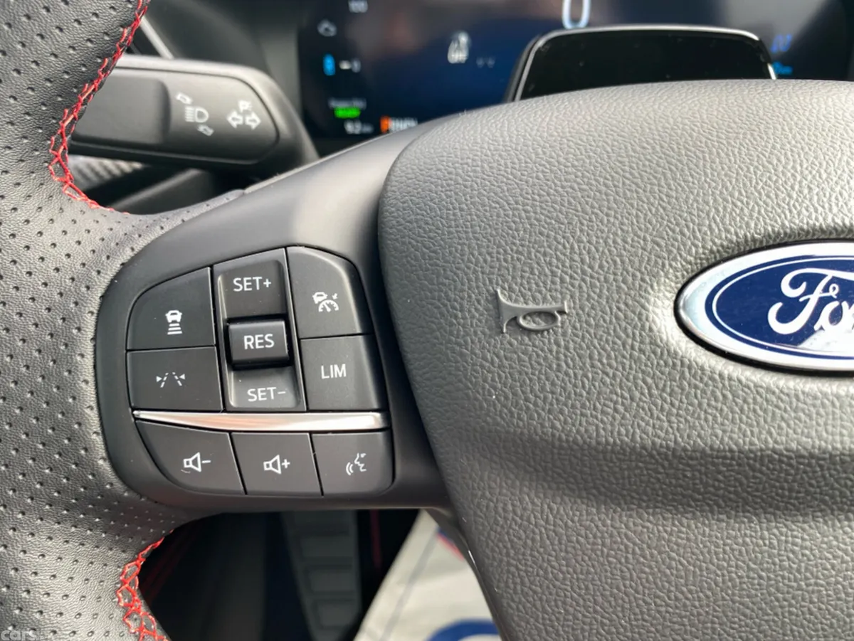 Ford Kuga SUV, Petrol Plug-in Hybrid, 2026, Blue