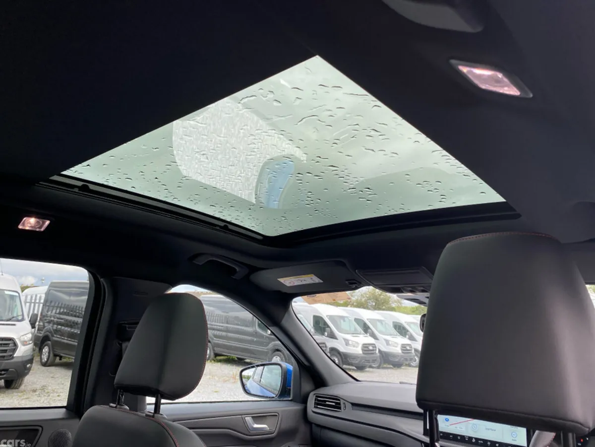 Ford Kuga SUV, Petrol Plug-in Hybrid, 2026, Blue