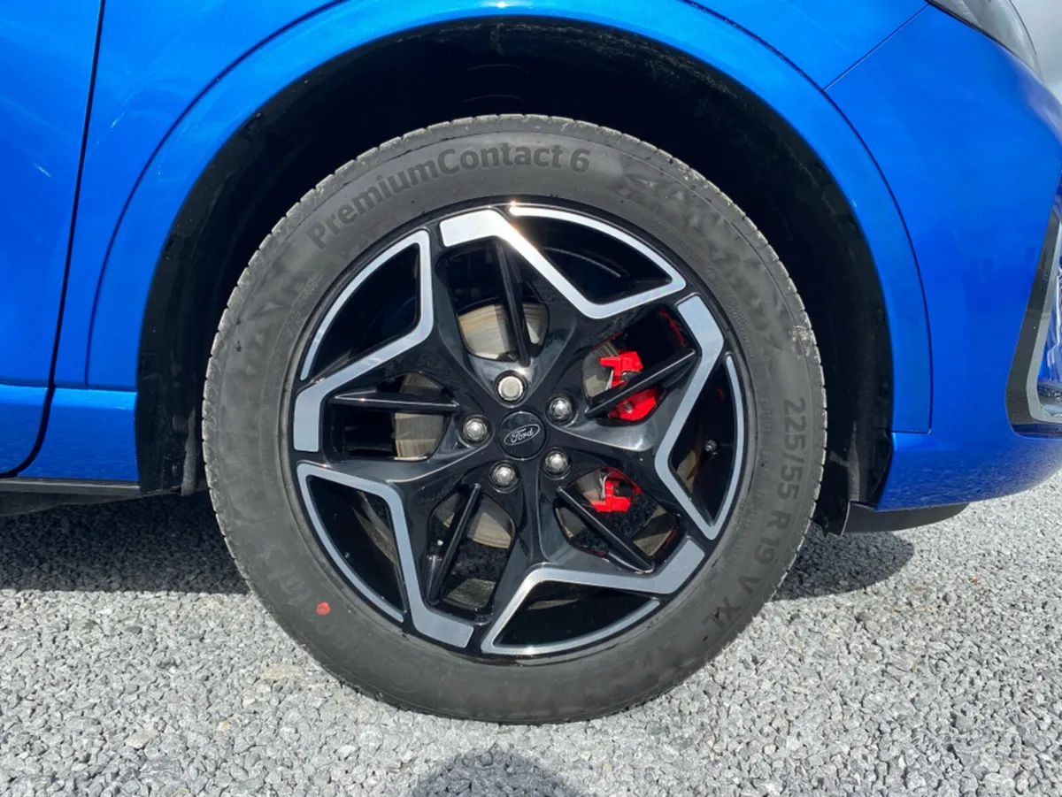 Ford Kuga SUV, Petrol Plug-in Hybrid, 2026, Blue
