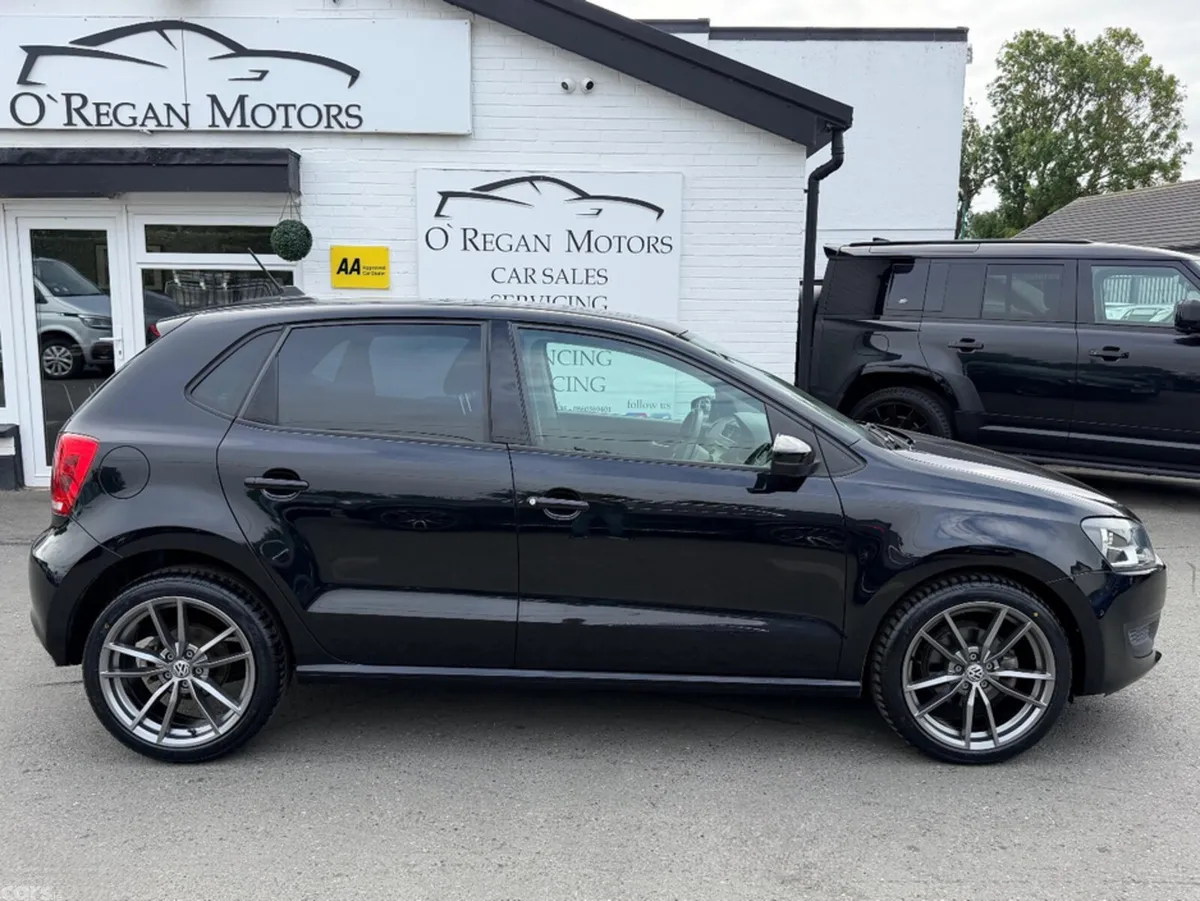 Volkswagen Polo Hatchback, Petrol, 2013, Black