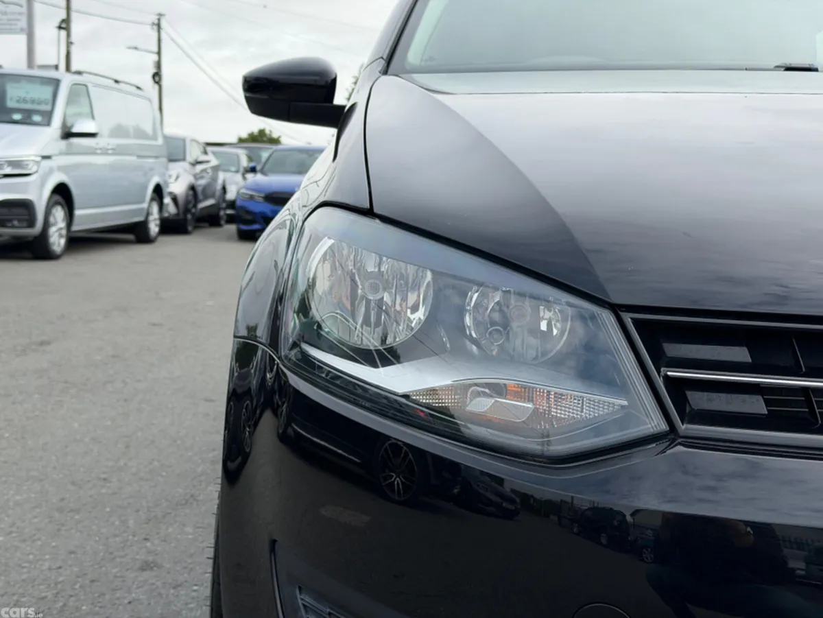 Volkswagen Polo Hatchback, Petrol, 2013, Black