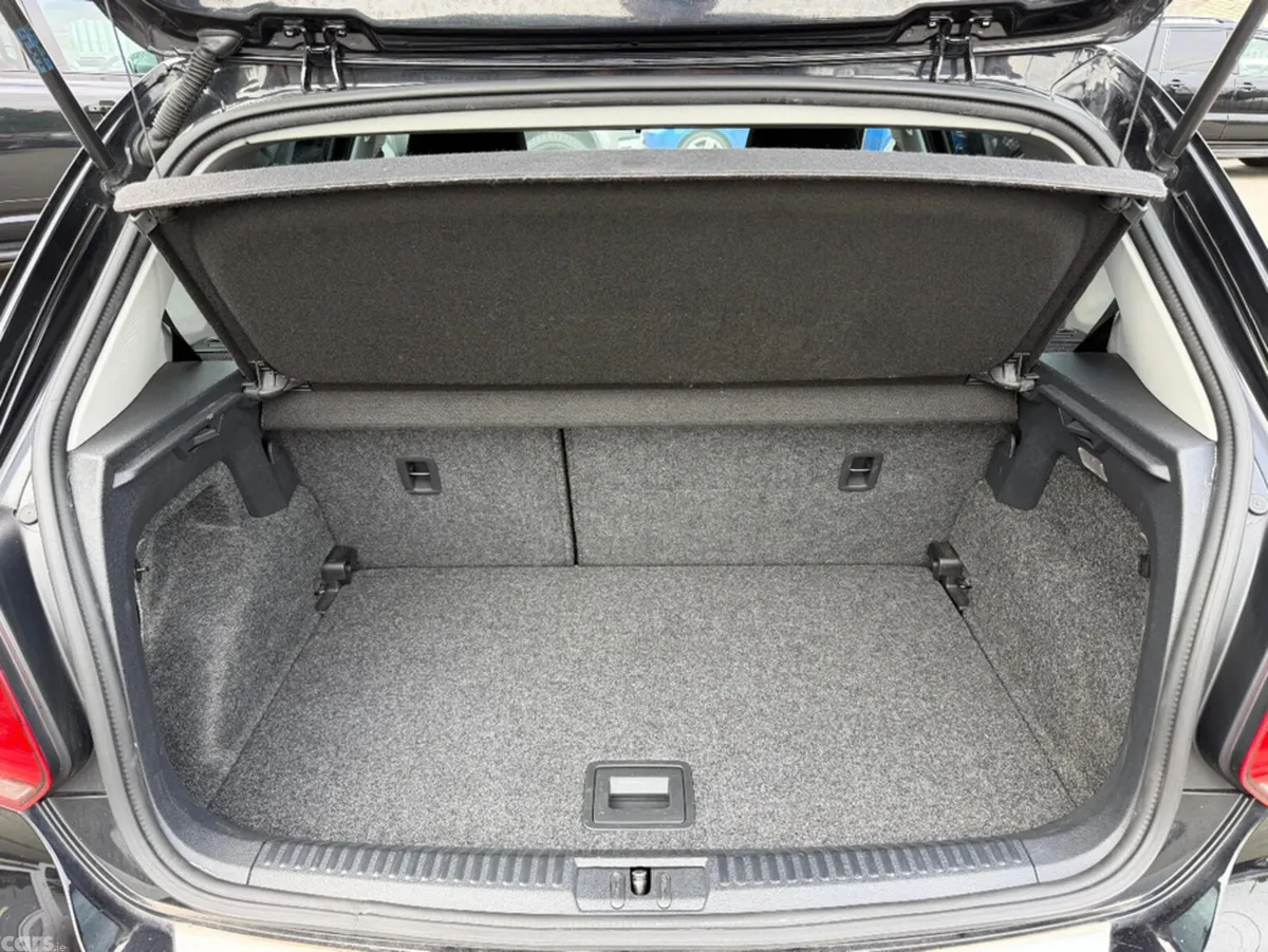 Volkswagen Polo Hatchback, Petrol, 2013, Black