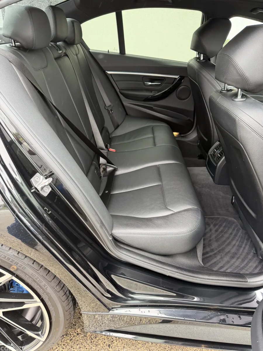 BMW 3-Series Saloon, Diesel, 2019, Black