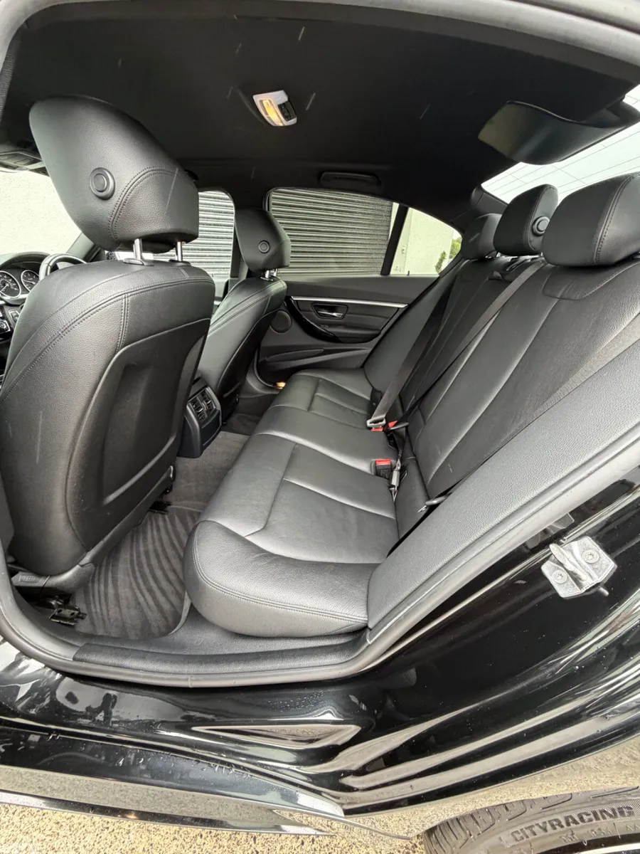 BMW 3-Series Saloon, Diesel, 2019, Black
