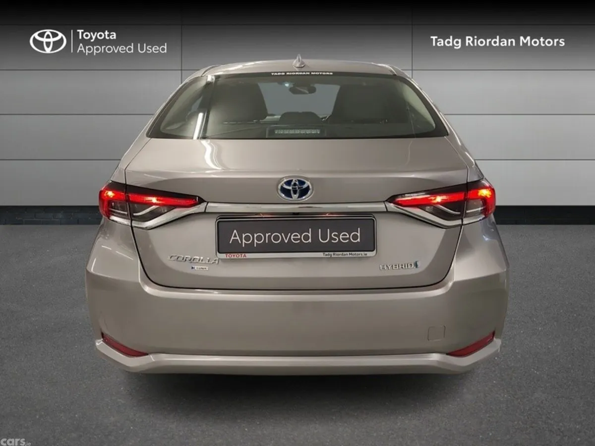 Toyota Corolla Saloon, Petrol Hybrid, 2019, Grey