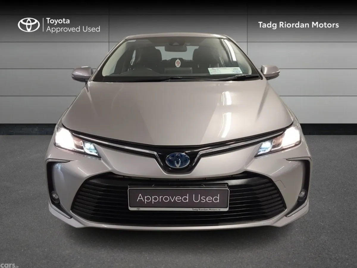 Toyota Corolla Saloon, Petrol Hybrid, 2019, Grey