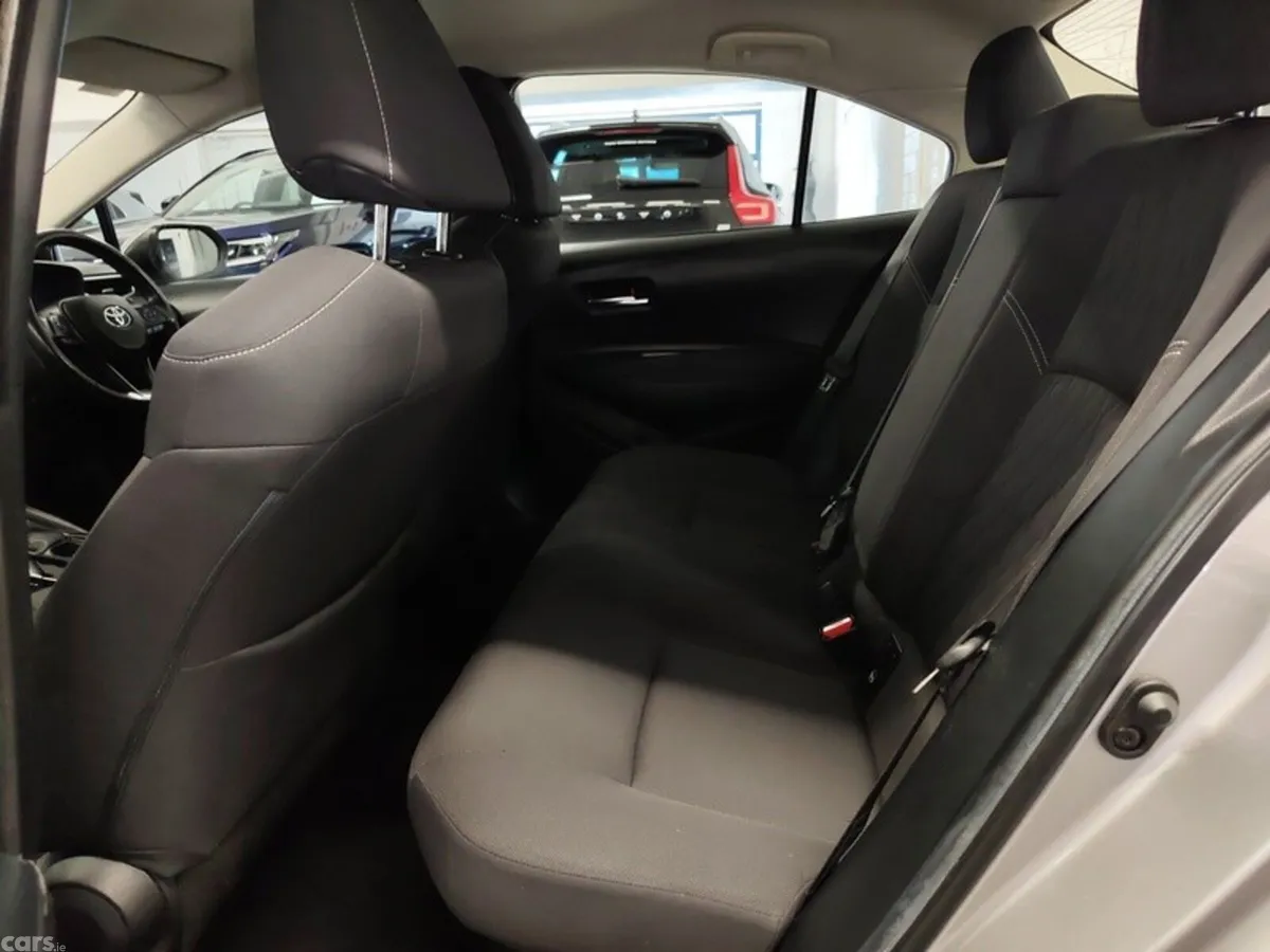 Toyota Corolla Saloon, Petrol Hybrid, 2019, Grey