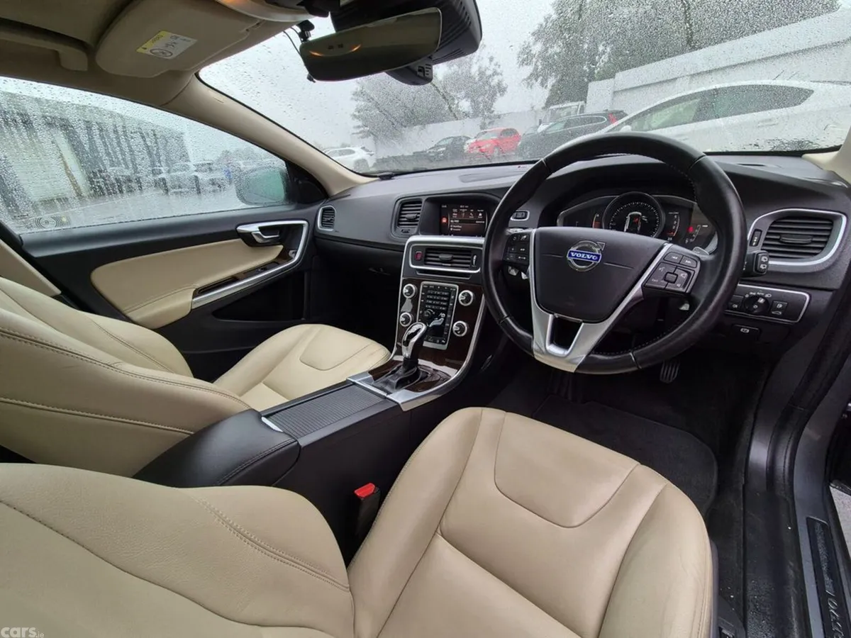 Volvo V60 Estate, Diesel, 2017, Grey