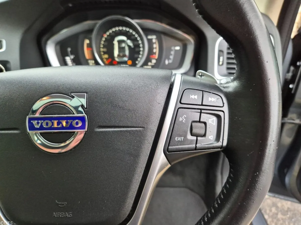 Volvo V60 Estate, Diesel, 2017, Grey