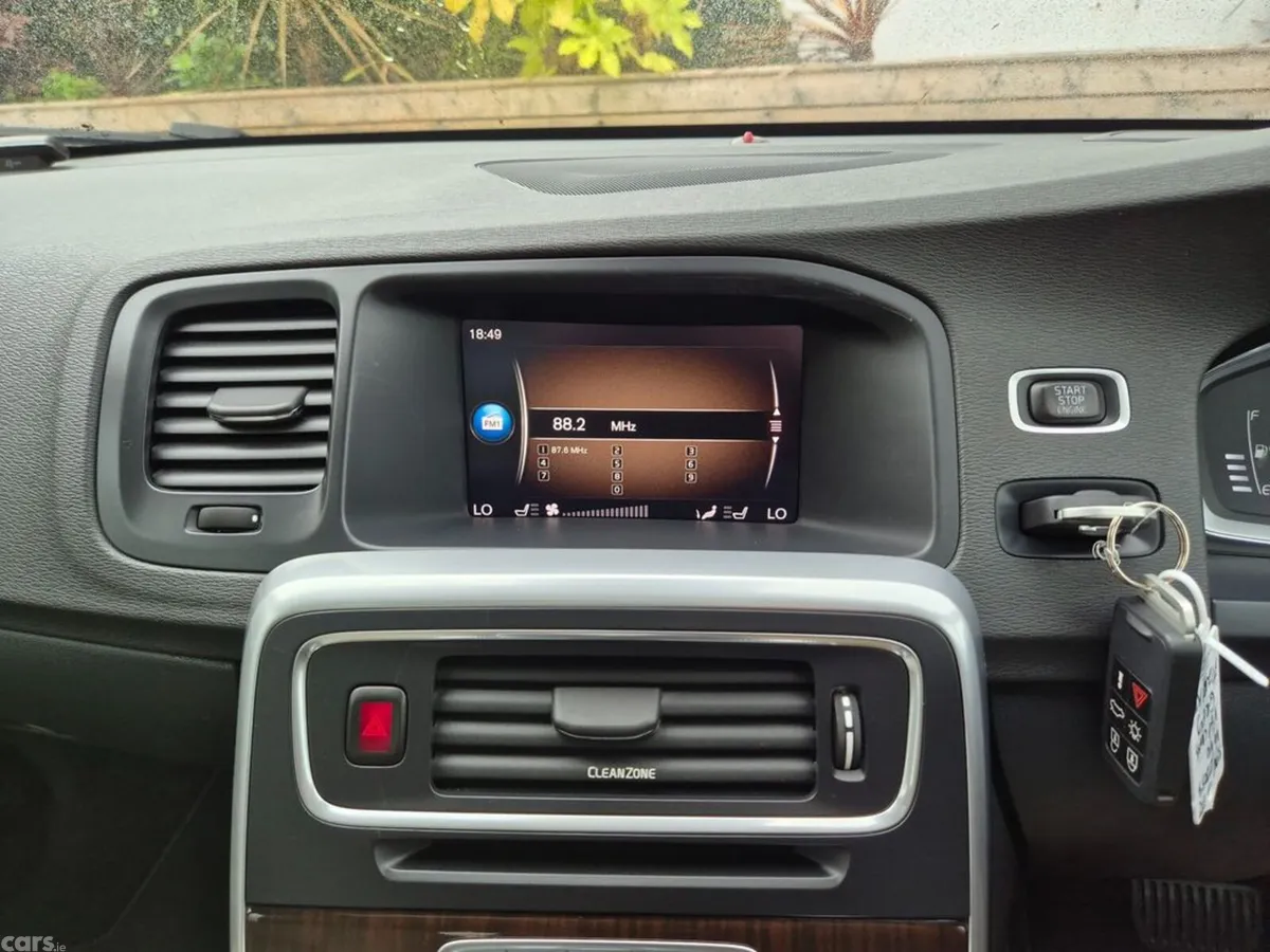 Volvo V60 Estate, Diesel, 2017, Grey