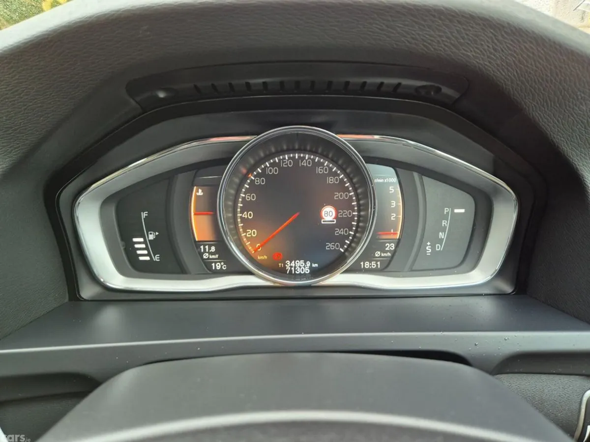 Volvo V60 Estate, Diesel, 2017, Grey