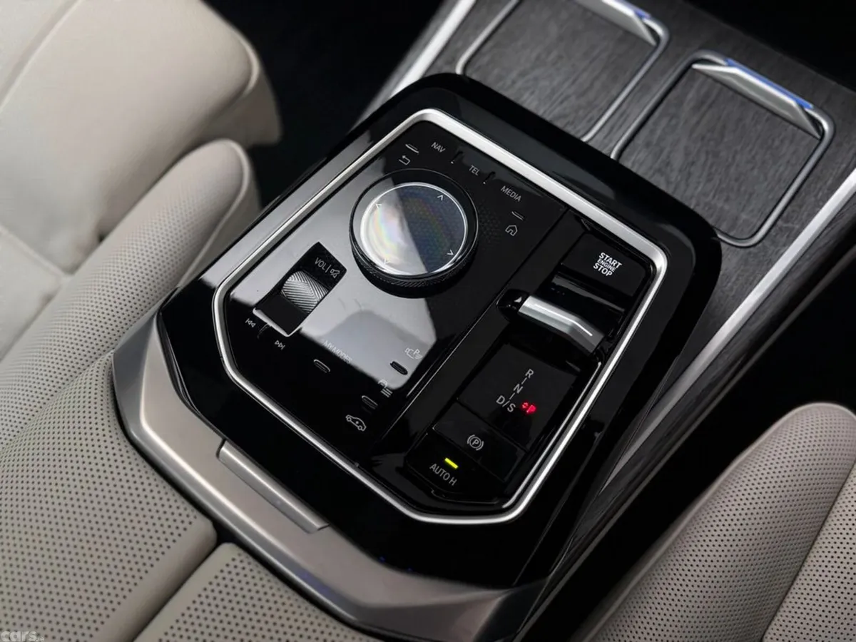 BMW 7-Series Saloon, Petrol Plug-in Hybrid, 2024, Blue