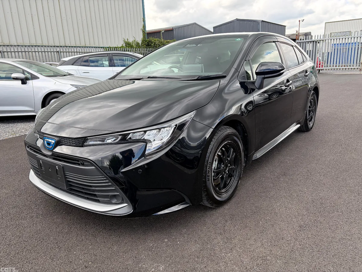Toyota Corolla Saloon, Petrol Hybrid, 2023, Silver