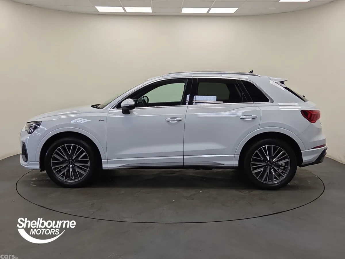 Audi Q3 Estate, Petrol, 2025, White