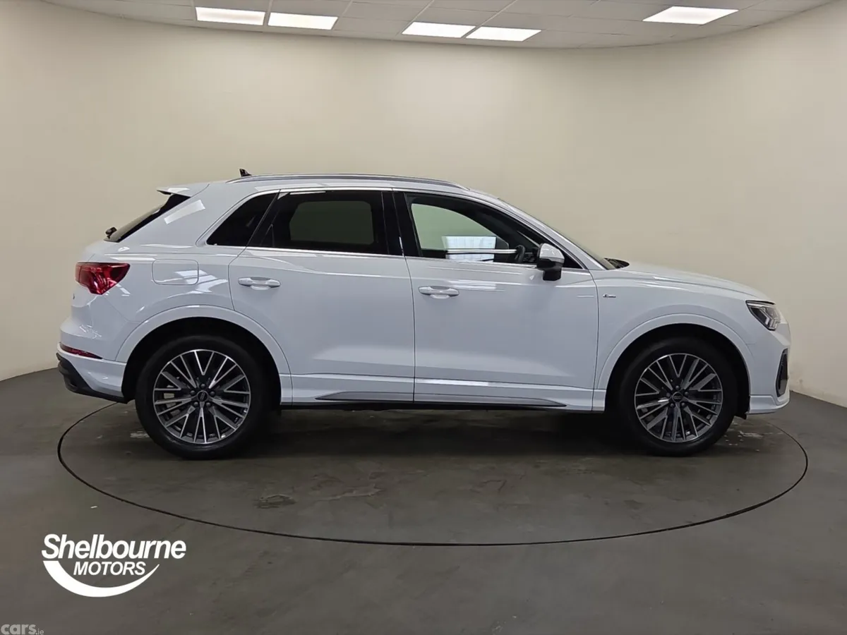Audi Q3 Estate, Petrol, 2025, White