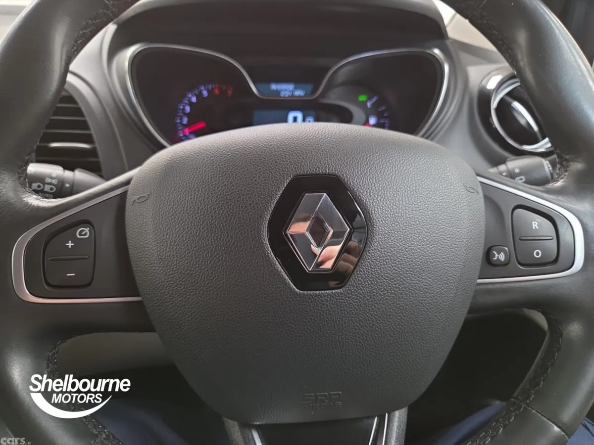 Renault Captur Hatchback, Petrol, 2019, Blue
