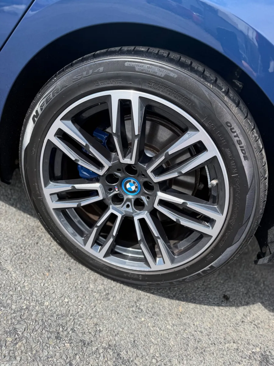 BMW 5-Series Saloon, Petrol Plug-in Hybrid, 2025, Blue