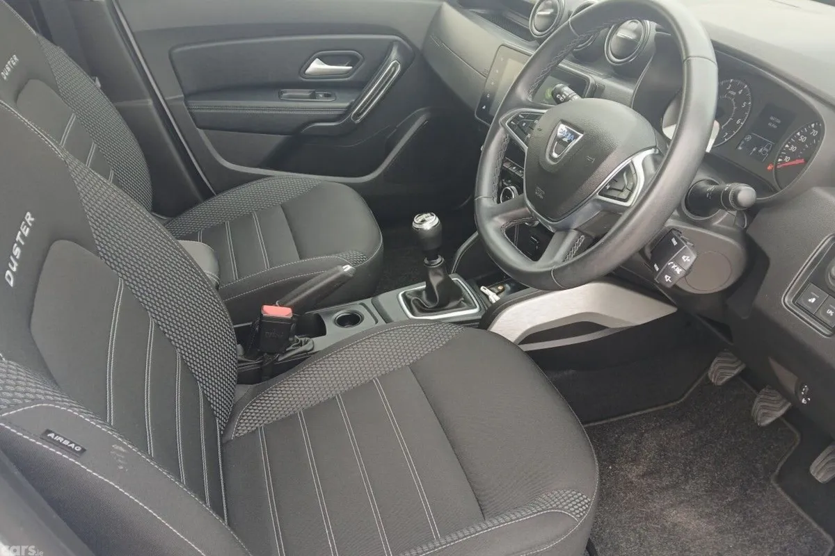 Dacia Duster SUV, Petrol, 2022, White