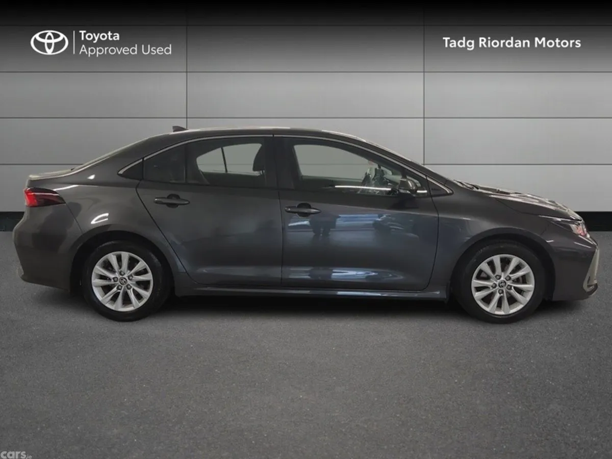 Toyota Corolla Saloon, Petrol Hybrid, 2024, Grey