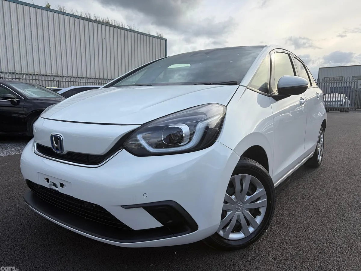 Honda Fit Hatchback, Petrol Hybrid, 2021, White