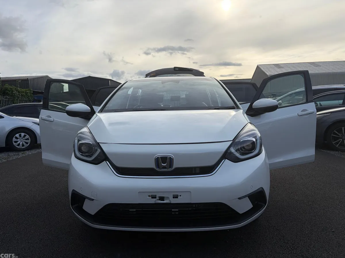 Honda Fit Hatchback, Petrol Hybrid, 2021, White